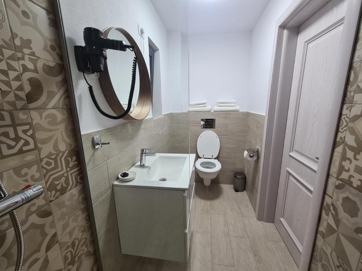 Urbanist Guest House Calimanesti Exterior photo